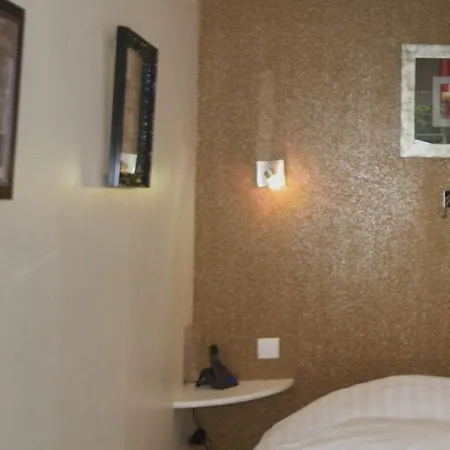 Castel Du Pont D Oly 酒店 3*