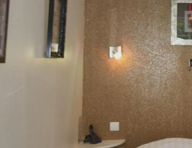 Castel Du Pont D Oly Hotel 3*