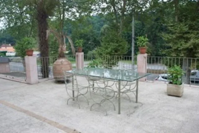 Hotel Castel Du Pont D Oly 3*